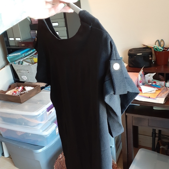 Top - Picture 2 of 4